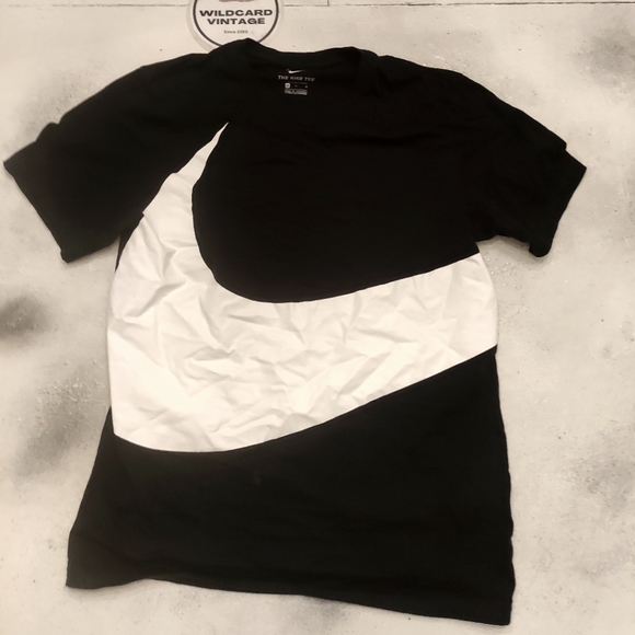 Nike Mens T Shirt Big Swoosh Shirt - Size M RARE - Picture 1 of 1